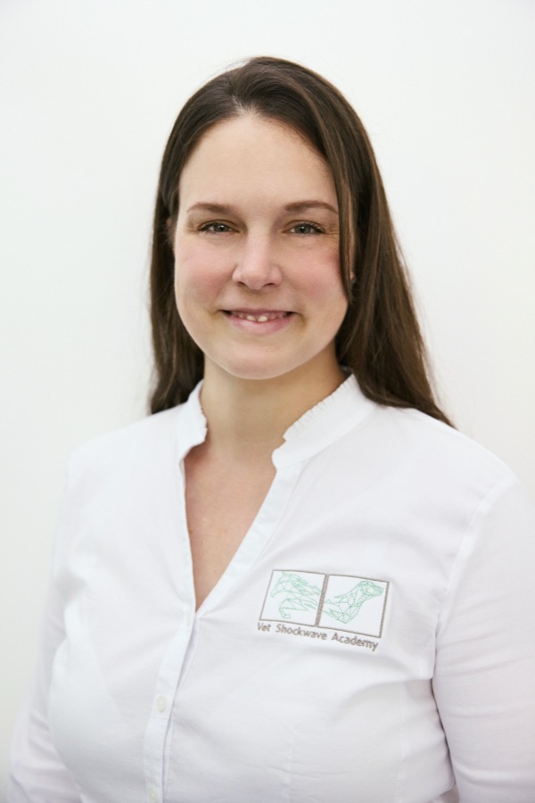 Dr. Elisabeth Binder